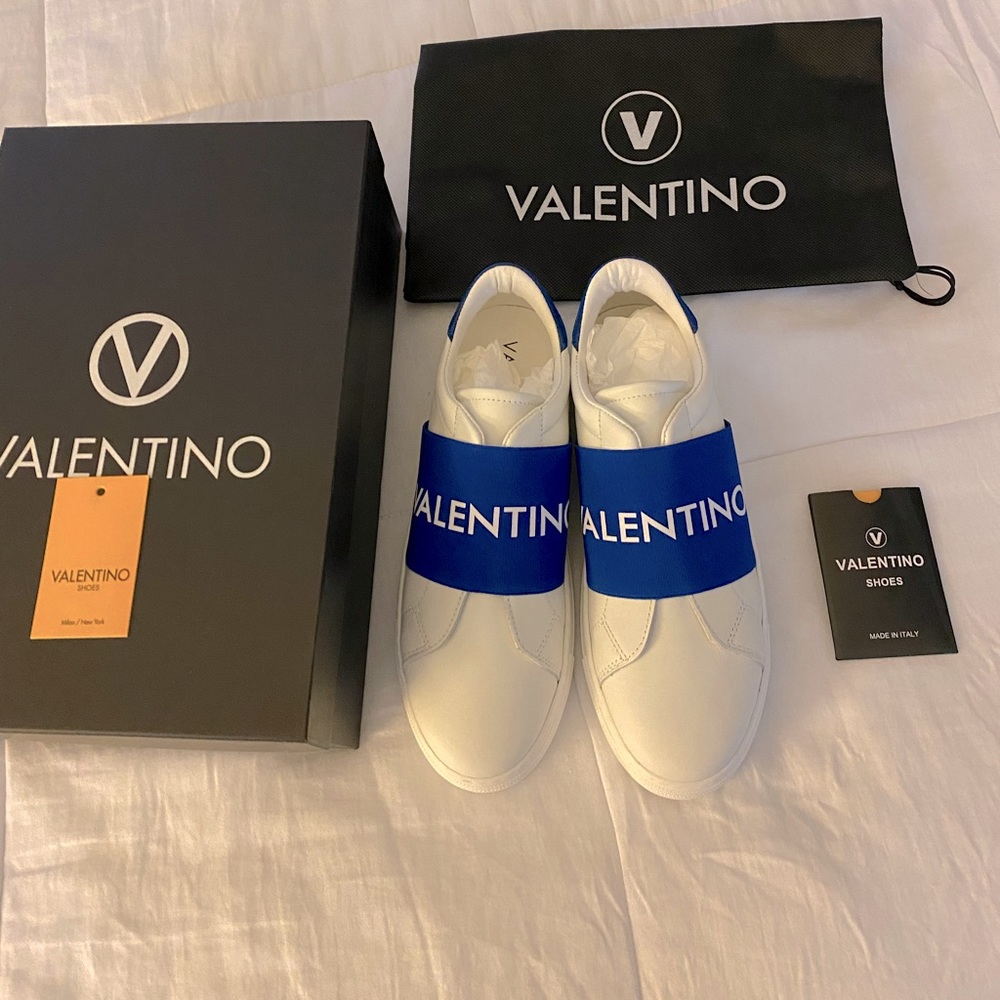 Valentino logo sneakers